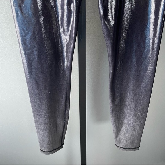 Athleta Elation Shine Tight Compression Legging Pant Silver Ombre Size Large NWT - Picture 6 of 7
